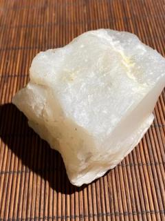 和田玉山料全解析:外观,结构,颜色,产地