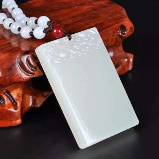 热销玉石吊坠女款